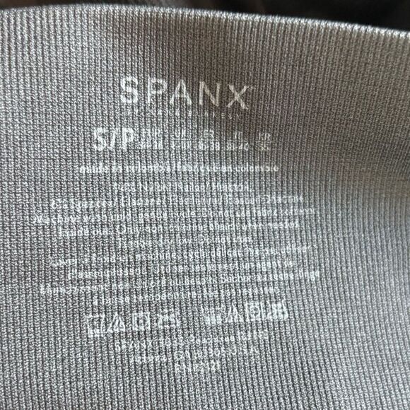 SPANX Camo Printed Seamless Biker Shorts Small NEW NWT - Picture 9 of 11